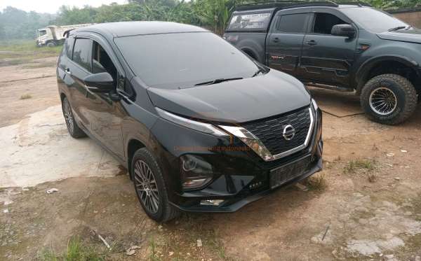 NISSAN LIVINA VE