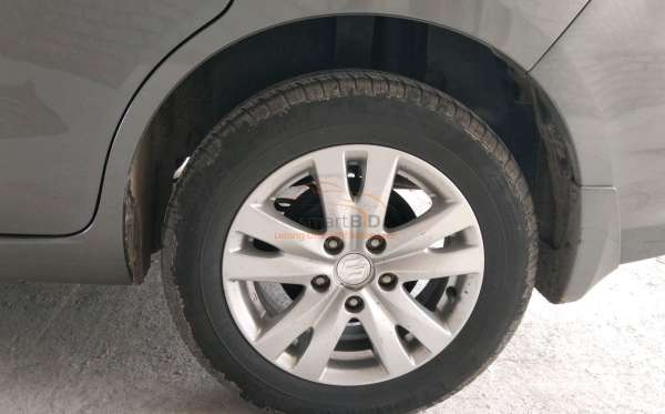 SUZUKI ERTIGA