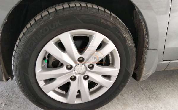 SUZUKI ERTIGA