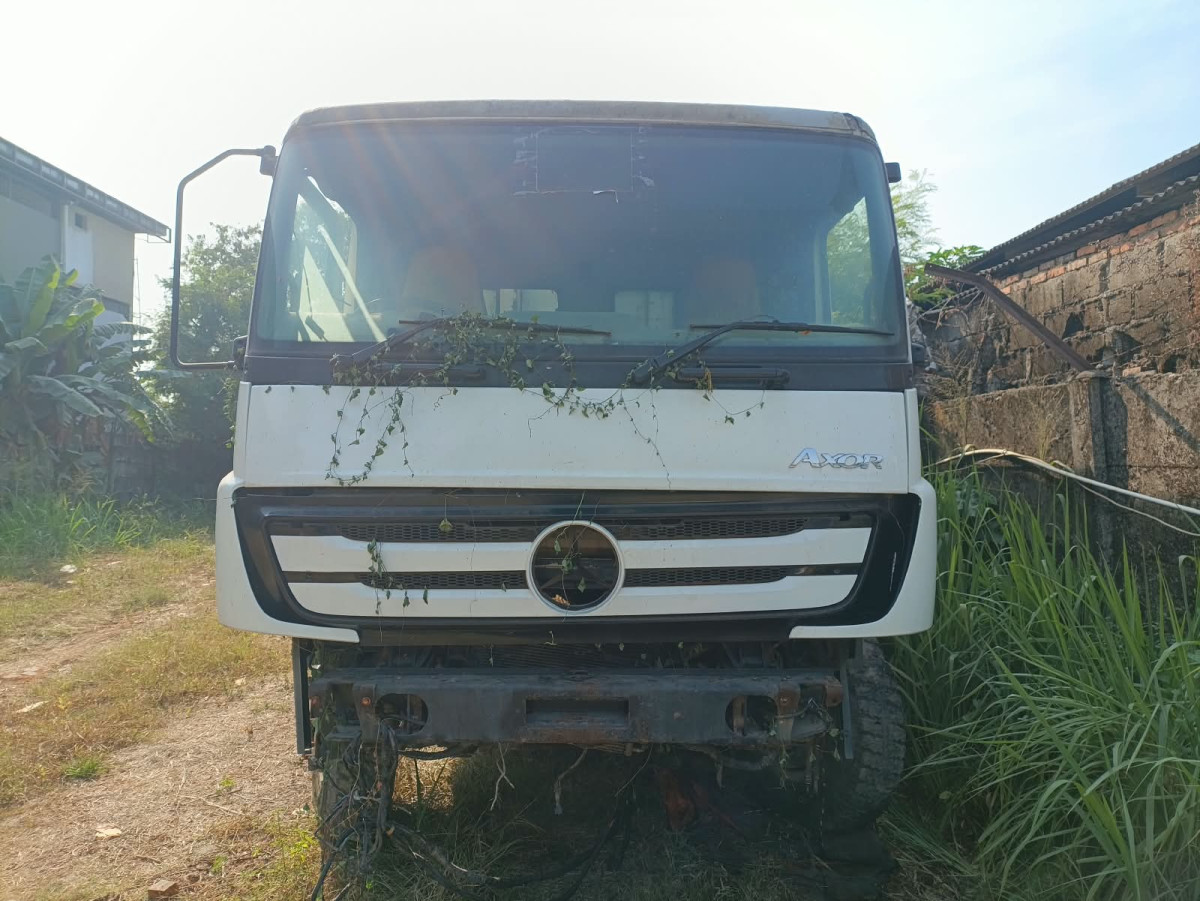 MERCEDES BENZ  AXOR  2528C