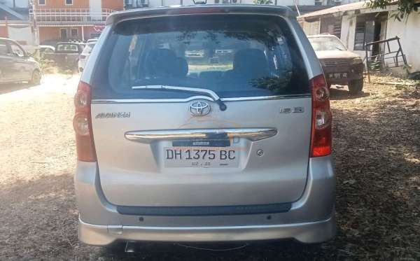 TOYOTA AVANZA S