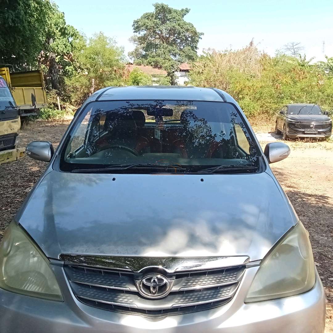TOYOTA AVANZA S