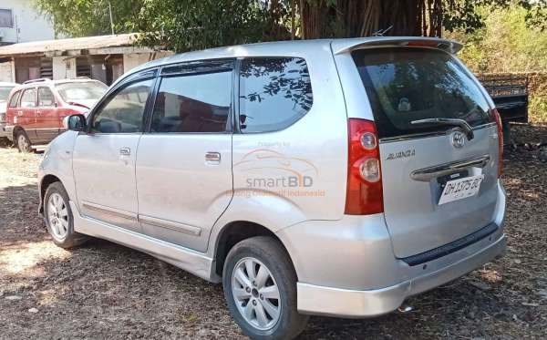 TOYOTA AVANZA S