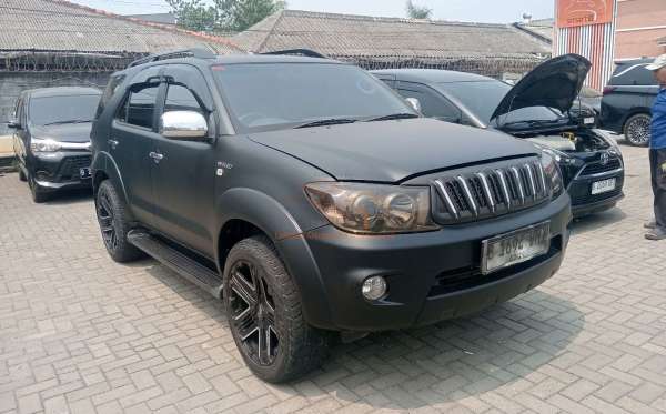TOYOTA FORTUNER
