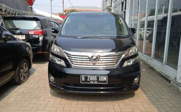 TOYOTA VELLFIRE 2.4