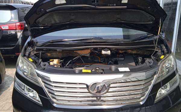 TOYOTA VELLFIRE 2.4