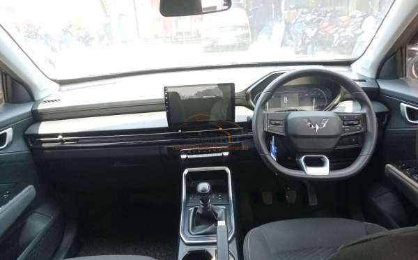 WULING ALVEZ 1.5