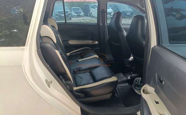 DAIHATSU SIGRA D