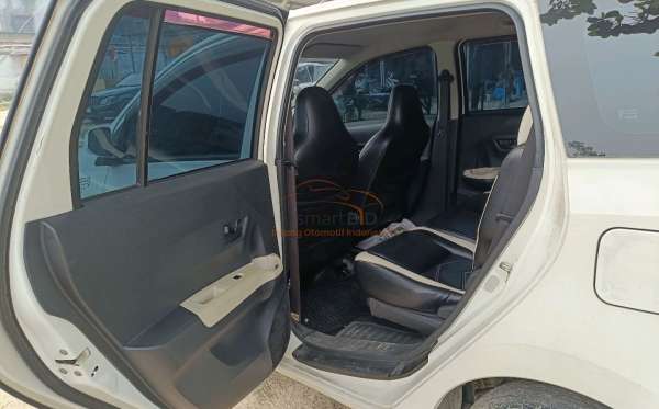 DAIHATSU SIGRA D