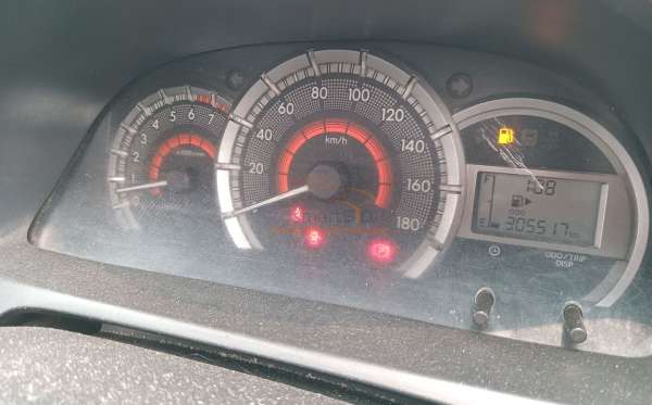 DAIHATSU XENIA R