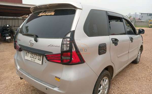 DAIHATSU XENIA R
