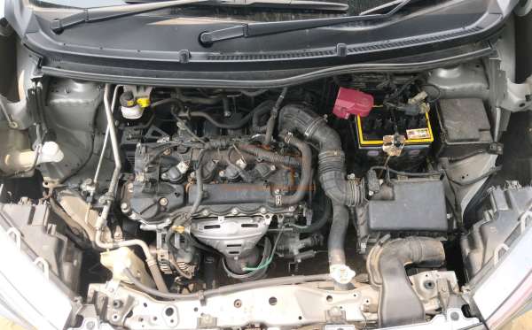 DAIHATSU XENIA