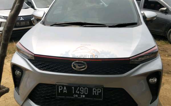 DAIHATSU XENIA