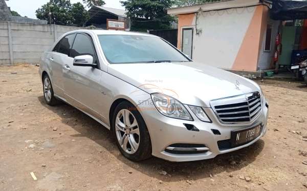 MERCEDES BENZ E 250 CGI