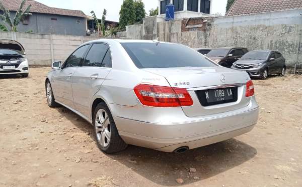 MERCEDES BENZ E 250 CGI