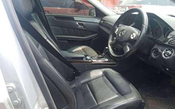 MERCEDES BENZ E 250 CGI