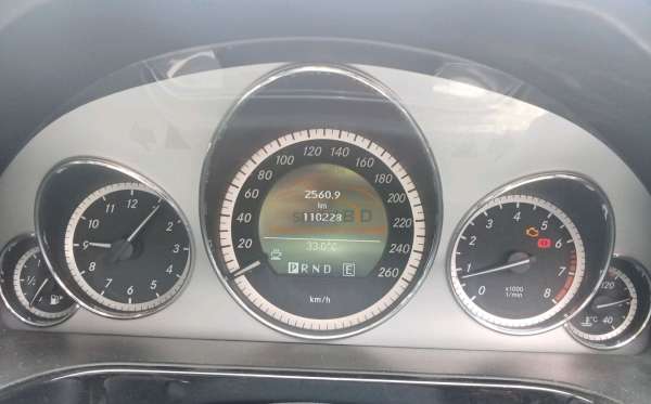 MERCEDES BENZ E 250 CGI