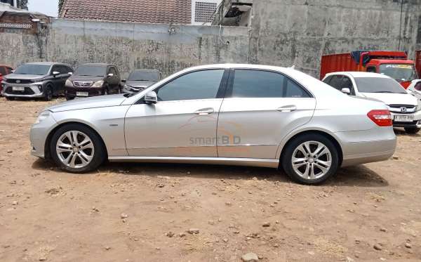 MERCEDES BENZ E 250 CGI