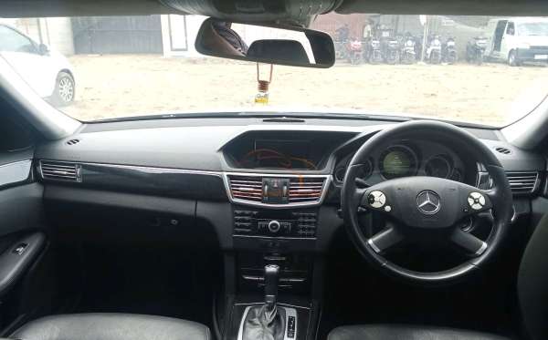 MERCEDES BENZ E 250 CGI