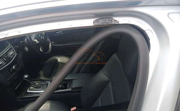 MERCEDES BENZ E 250 CGI