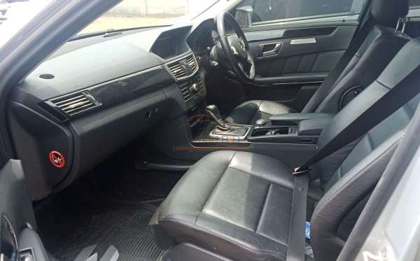 MERCEDES BENZ E 250 CGI