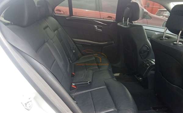 MERCEDES BENZ E 250 CGI