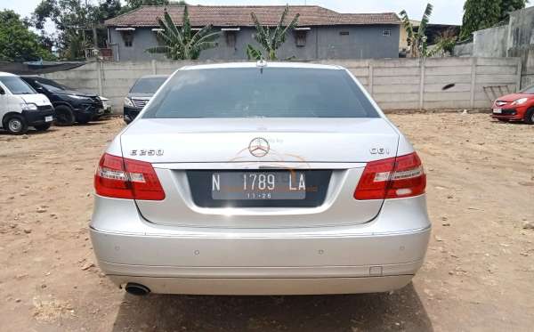 MERCEDES BENZ E 250 CGI