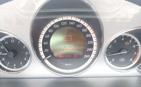 MERCEDES BENZ E 250 CGI