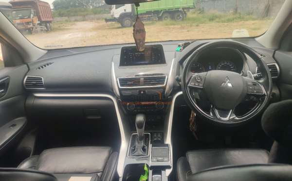 MITSUBISHI ECLIPSE CROSS 1,5 L ULTIMATE