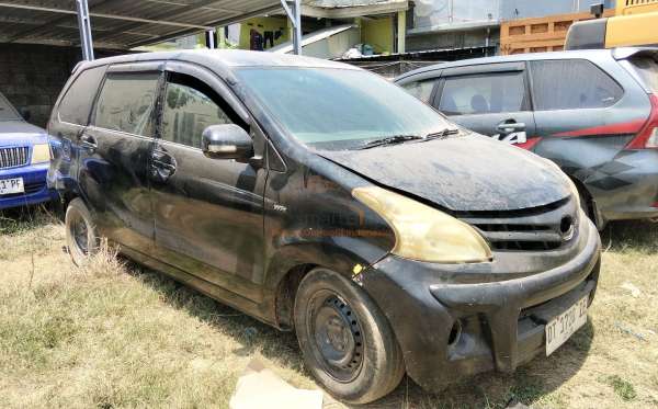 TOYOTA AVANZA 1.3 G