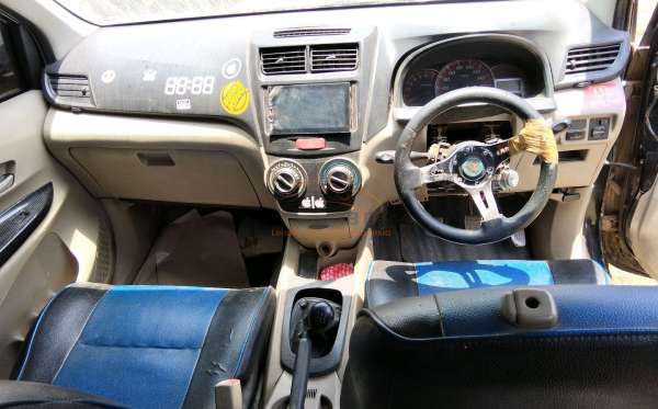 TOYOTA AVANZA 1.3 G