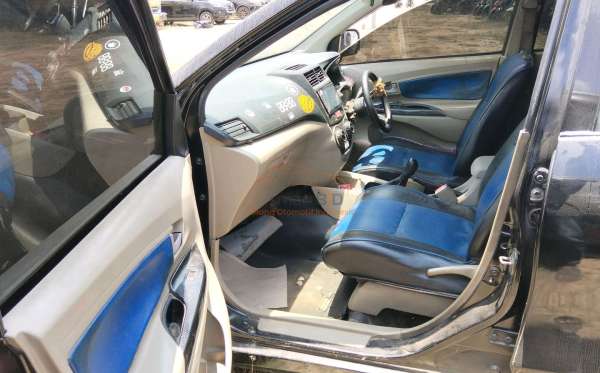 TOYOTA AVANZA 1.3 G
