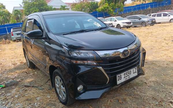 TOYOTA AVANZA