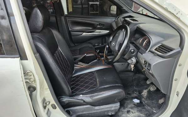 TOYOTA AVANZA