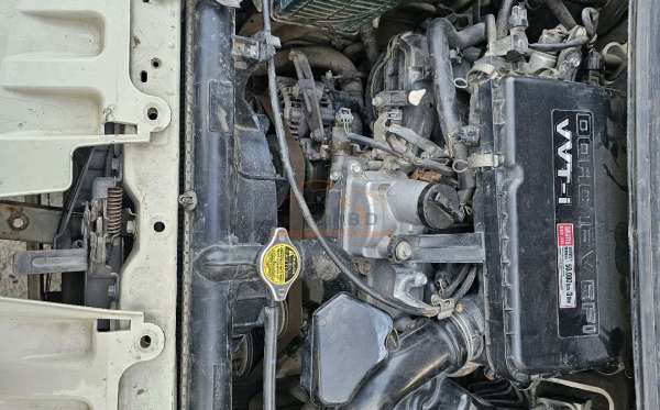 TOYOTA AVANZA