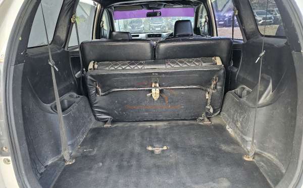 TOYOTA AVANZA
