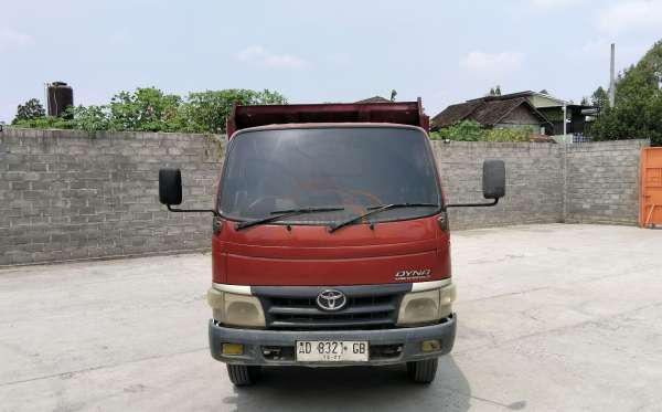 TOYOTA DYNA 130 HT
