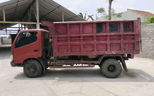 TOYOTA DYNA 130 HT