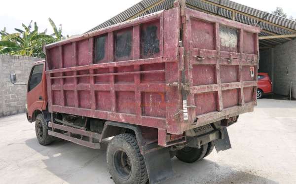 TOYOTA DYNA 130 HT