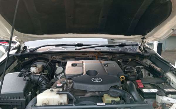 TOYOTA FORTUNER 2.4 VRZ