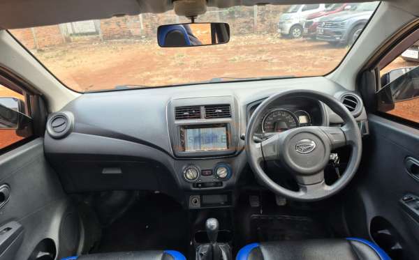 DAIHATSU  AYLA  1.0 M