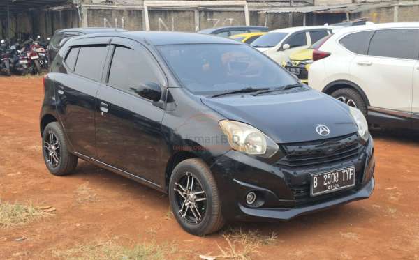 DAIHATSU  AYLA  1.0 M