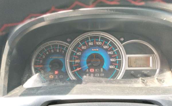 DAIHATSU  XENIA