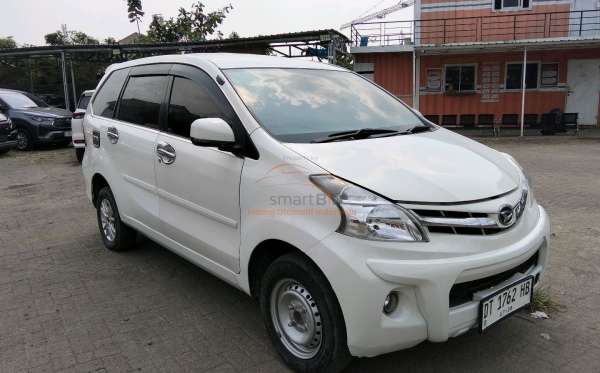 DAIHATSU  XENIA