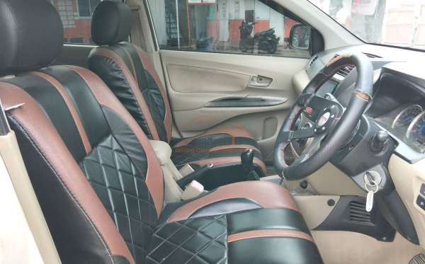 DAIHATSU  XENIA