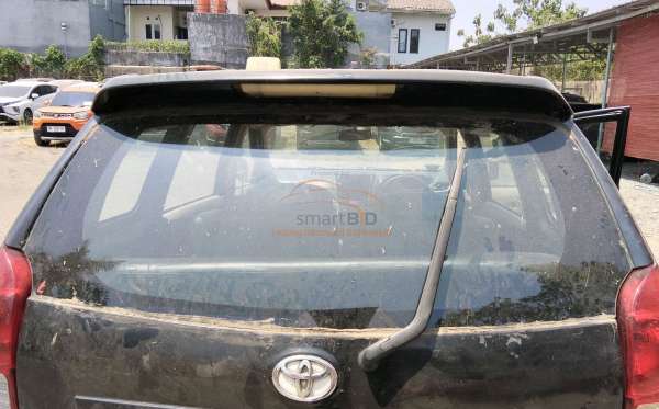 DAIHATSU XENIA