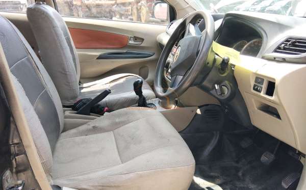 DAIHATSU XENIA