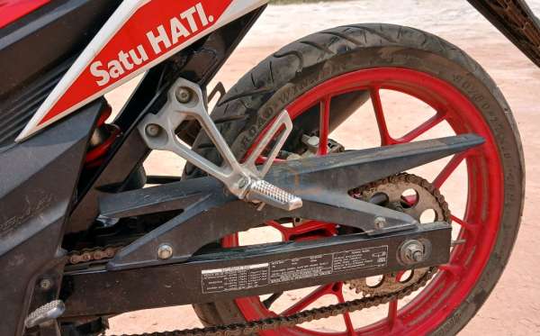 HONDA SONIC 150 R