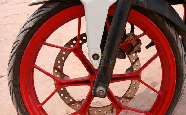 HONDA SONIC 150 R