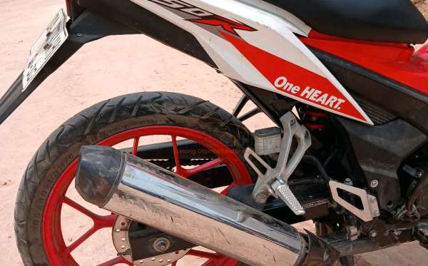 HONDA SONIC 150 R